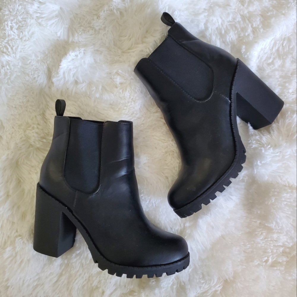 Size 9 Black Chunky Heel Ankle Boots